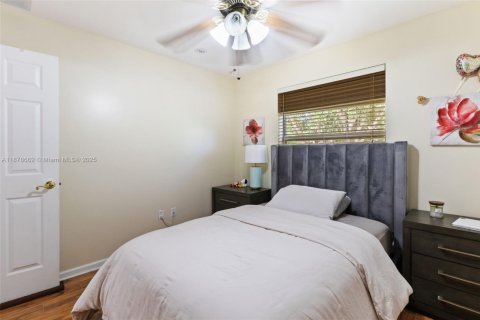 Casa en alquiler en Miramar, Florida, 3 dormitorios, 202.53 m2 № 1925482 - foto 20