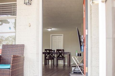 House in Port Richey, Florida 3 bedrooms, 111.11 sq.m. № 1548536 - photo 6