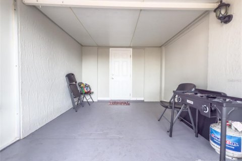 House in Port Richey, Florida 3 bedrooms, 111.11 sq.m. № 1548536 - photo 30
