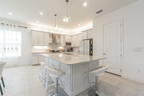 House in Wesley Chapel, Florida 5 bedrooms, 384.52 sq.m. № 2200794 - photo 6