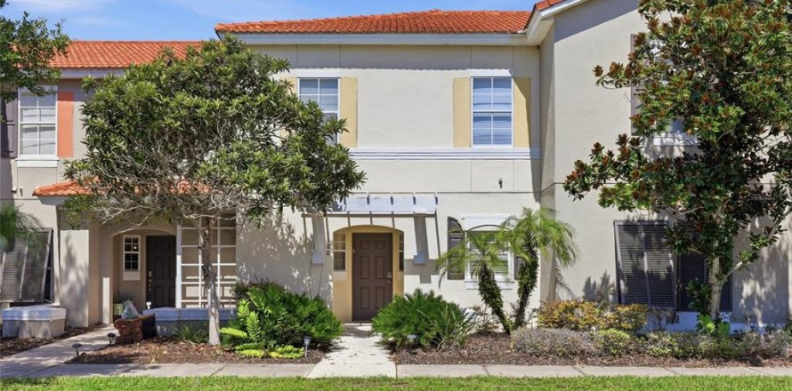 Adosado en Kissimmee, Florida 3 dormitorios, 120.31 m2 № 2114805