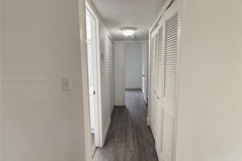 Condominio en alquiler en Pompano Beach, Florida, 2 dormitorios, 84.08 m2 № 2046979 - foto 18