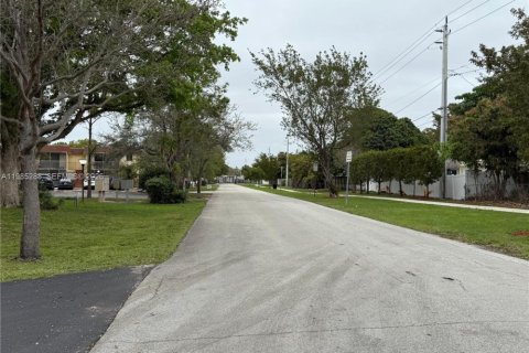 Condominio en alquiler en Pompano Beach, Florida, 2 dormitorios, 84.08 m2 № 2046979 - foto 3