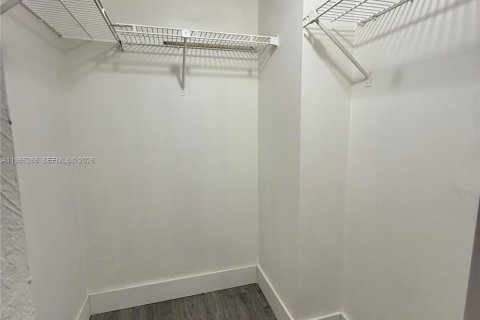 Condominio en alquiler en Pompano Beach, Florida, 2 dormitorios, 84.08 m2 № 2046979 - foto 9