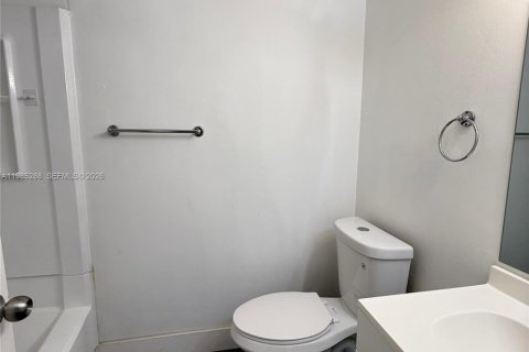 Condominio en alquiler en Pompano Beach, Florida, 2 dormitorios, 84.08 m2 № 2046979 - foto 8