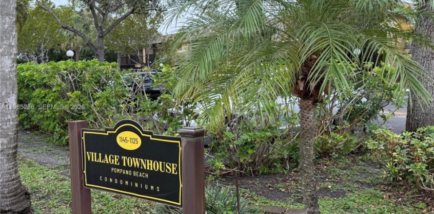 Condominio en Pompano Beach, Florida, 2 dormitorios  № 2046979
