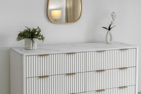 Снять в аренду кондоминиум в Санни-Айлс-Бич, Флорида 1 спальня, 92.9м2, № 2037407 - фото 9