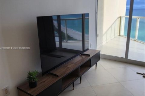 Снять в аренду кондоминиум в Санни-Айлс-Бич, Флорида 1 спальня, 92.9м2, № 2037407 - фото 4