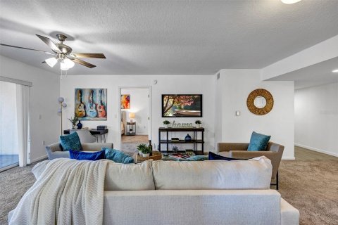 Condo in Casselberry, Florida, 2 bedrooms  № 1382935 - photo 4
