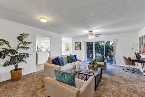 Copropriété à vendre à Casselberry, Floride: 2 chambres, 150.04 m2 № 1382935 - photo 3