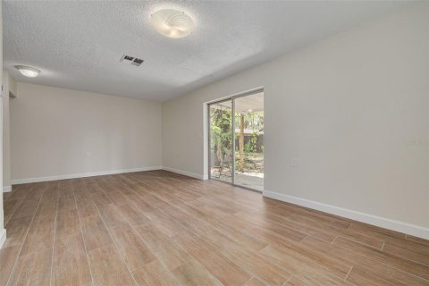 Commercial property in New Port Richey, Florida 4 bedrooms, 153.29 sq.m. № 1767410 - photo 19