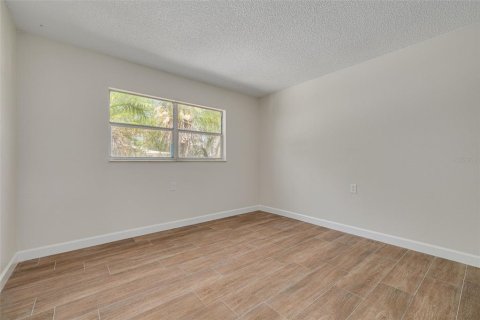 Commercial property in New Port Richey, Florida 4 bedrooms, 153.29 sq.m. № 1767410 - photo 22