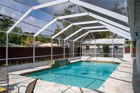 House in Cutler Bay, Florida 4 bedrooms, 167.22 sq.m. № 1849065 - photo 1