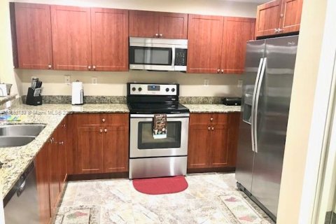 Condo in Doral, Florida, 3 bedrooms  № 1888871 - photo 8