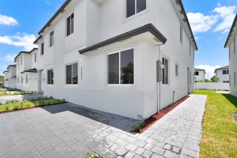 Купить таунхаус в Майами, Флорида 5 спален, № 2048380 - фото 6