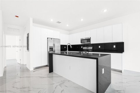 Купить таунхаус в Майами, Флорида 5 спален, № 2048380 - фото 19