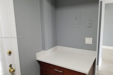 Снять в аренду кондоминиум в Авентура, Флорида 2 спальни, 92.34м2, № 2028816 - фото 23
