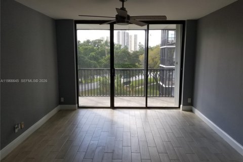 Снять в аренду кондоминиум в Авентура, Флорида 2 спальни, 92.34м2, № 2028816 - фото 17