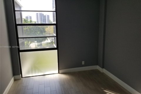 Снять в аренду кондоминиум в Авентура, Флорида 2 спальни, 92.34м2, № 2028816 - фото 27