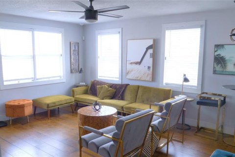 Immobilier commercial à vendre à Daytona Beach, Floride: 8 chambres, 167.22 m2 № 2329818 - photo 6
