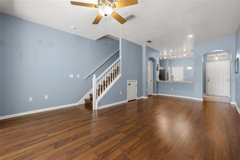Townhouse in Tampa, Florida 2 bedrooms, 118.17 sq.m. № 2379440 - photo 3