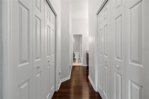Townhouse in Tampa, Florida 2 bedrooms, 118.17 sq.m. № 2379440 - photo 12