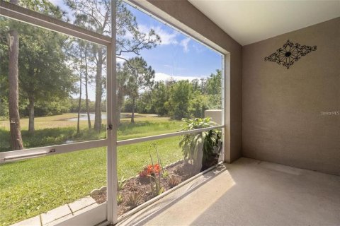 Townhouse in Tampa, Florida 2 bedrooms, 118.17 sq.m. № 2379440 - photo 14