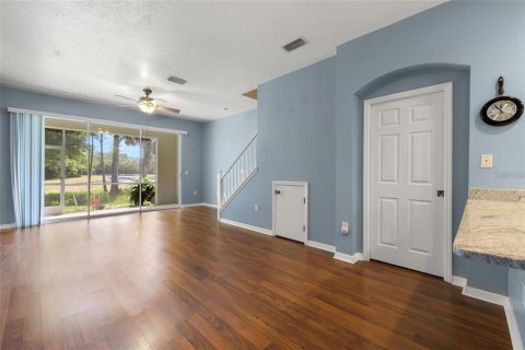 Townhouse in Tampa, Florida 2 bedrooms, 118.17 sq.m. № 2379440 - photo 2