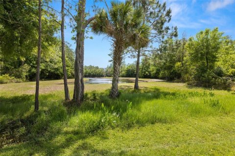 Townhouse in Tampa, Florida 2 bedrooms, 118.17 sq.m. № 2379440 - photo 13