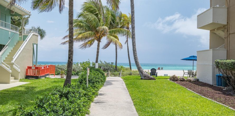 Condominio en Hollywood, Florida, 2 dormitorios № 1135461