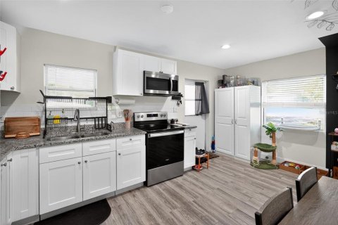 Casa en venta en Brooksville, Florida, 3 dormitorios, 102.19 m2 № 1915274 - foto 9