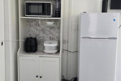 Immobilier commercial à vendre à Miami, Floride: 137.96 m2 № 1799665 - photo 11