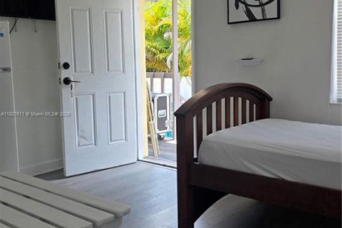 Immobilier commercial à vendre à Miami, Floride: 137.96 m2 № 1799665 - photo 13