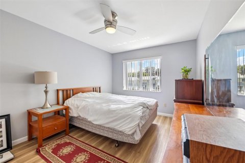 Condo in Ocala, Florida, 2 bedrooms № 2396262 - photo 8