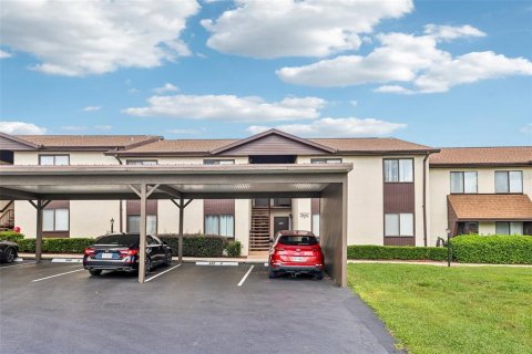 Condo in Ocala, Florida, 2 bedrooms № 2396262 - photo 2