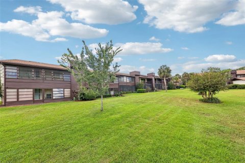 Condo in Ocala, Florida, 2 bedrooms № 2396262 - photo 17