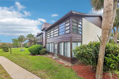 Condo in Ocala, Florida, 2 bedrooms № 2396262 - photo 16