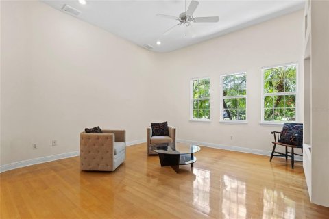 Dúplex en venta en Orlando, Florida, 3 dormitorios, 189.8 m2 № 1750503 - foto 8