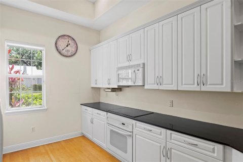 Dúplex en venta en Orlando, Florida, 3 dormitorios, 189.8 m2 № 1750503 - foto 16