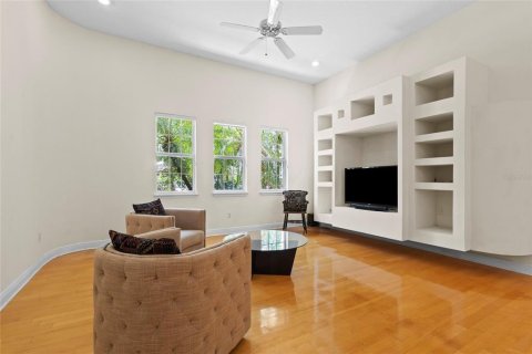 Dúplex en venta en Orlando, Florida, 3 dormitorios, 189.8 m2 № 1750503 - foto 5