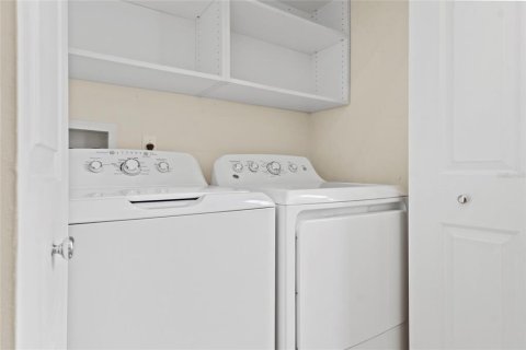 Dúplex en venta en Orlando, Florida, 3 dormitorios, 189.8 m2 № 1750503 - foto 18