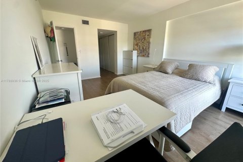 Condo in Key Biscayne, Florida, 2 bedrooms  № 1731523 - photo 7
