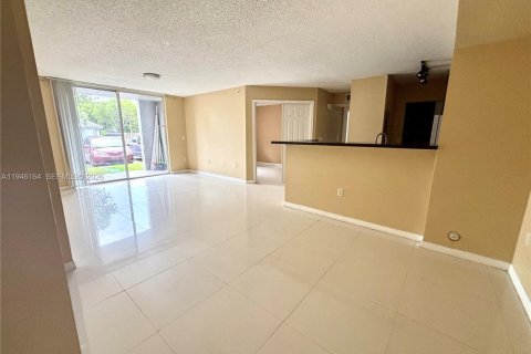 Copropriété à louer à Pembroke Pines, Floride: 3 chambres, 98.29 m2 № 2003739 - photo 8