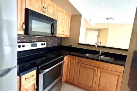 Copropriété à louer à Pembroke Pines, Floride: 3 chambres, 98.29 m2 № 2003739 - photo 12