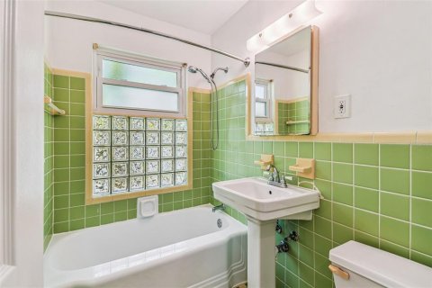 Снять в аренду квартиру в Сент-Питерсберг, Флорида 3 комнаты, 171.78м2, № 1883494 - фото 20