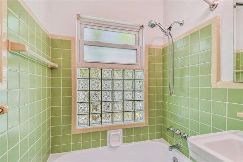 Снять в аренду квартиру в Сент-Питерсберг, Флорида 3 комнаты, 171.78м2, № 1883494 - фото 21