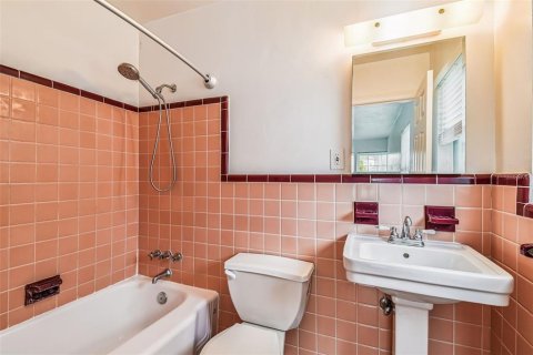 Снять в аренду квартиру в Сент-Питерсберг, Флорида 3 комнаты, 171.78м2, № 1883494 - фото 26