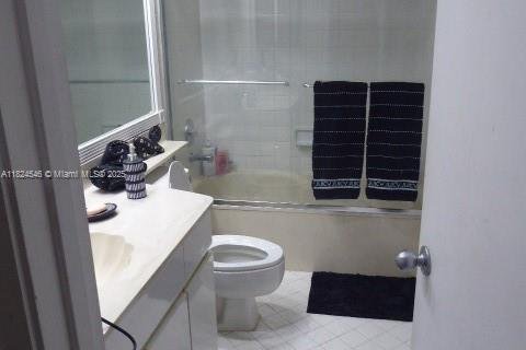 Купить кондоминиум в Майами, Флорида 1 спальня, 65.96м2, № 1821587 - фото 6
