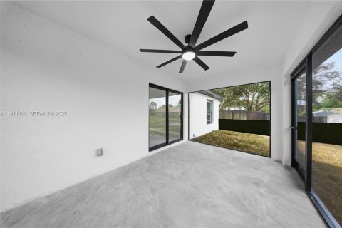 Villa ou maison à vendre à Lehigh Acres, Floride: 4 chambres № 1969051 - photo 28