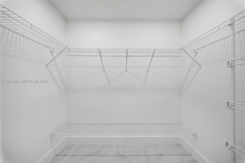 Villa ou maison à vendre à Lehigh Acres, Floride: 4 chambres № 1969051 - photo 24